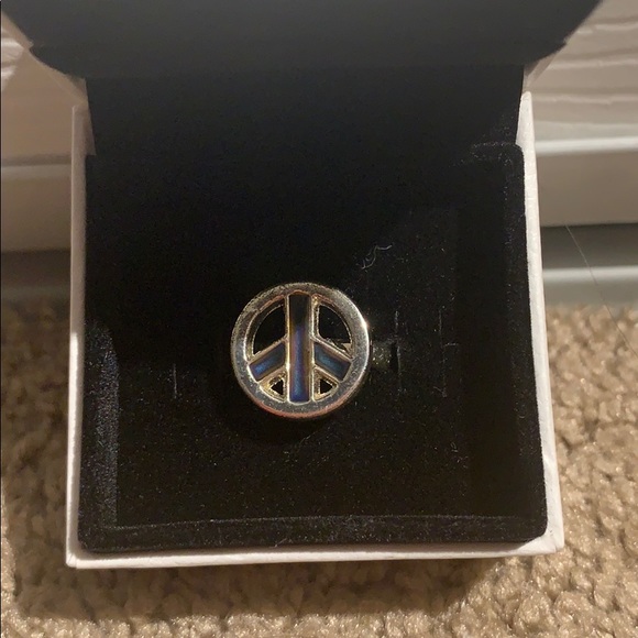 Rings - Picture 3 of 16